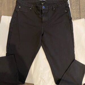 Women's Black Skinny boyfriend style Pants with stretch